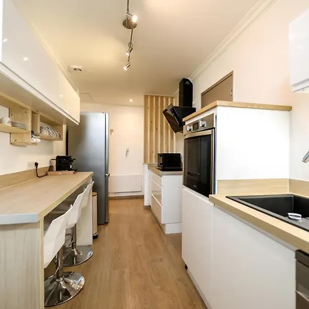 Le Lavandin, Spacieux Et Moderne P4, Centre Ville, Wifi * Nîmes
