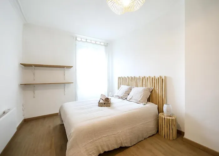 Le Lavandin, Spacieux Et Moderne P4, Centre Ville, Wifi Nîmes