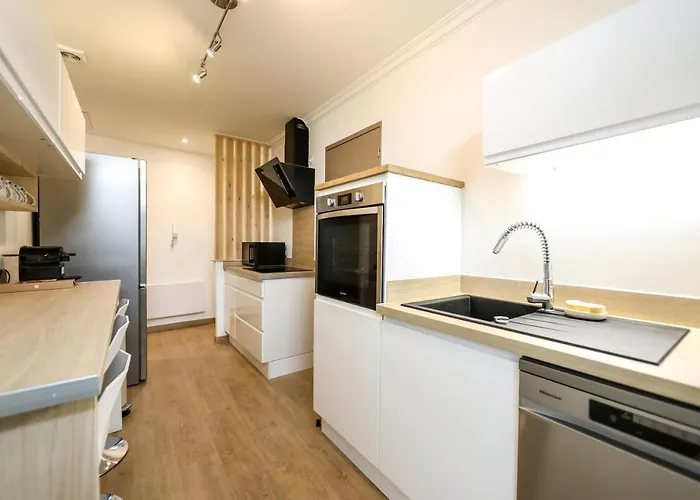 Appartamento Le Lavandin, Spacieux Et Moderne P4, Centre Ville, Wifi Nîmes